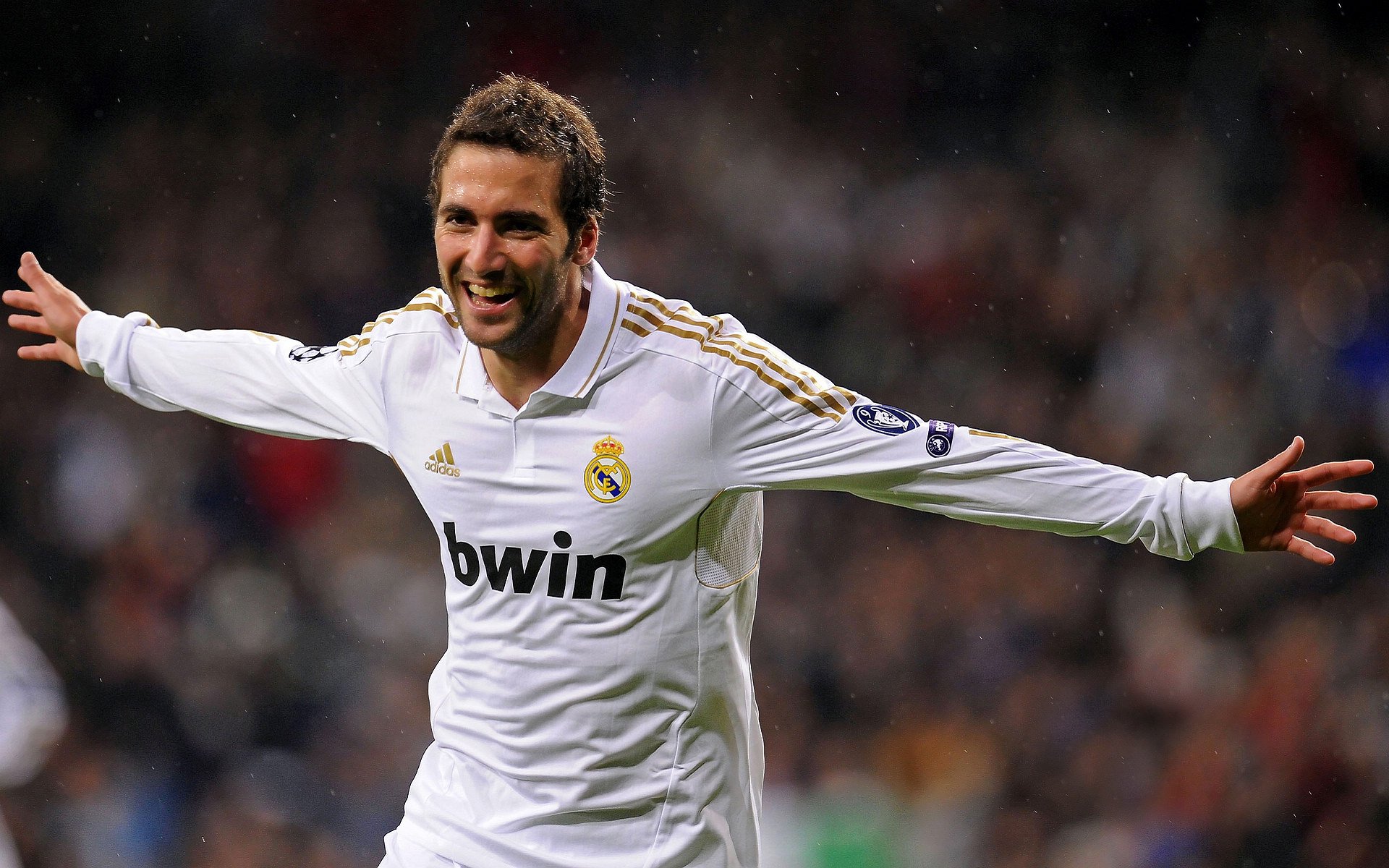 国足锋线新组合效果初显，国足锋线亚洲第一